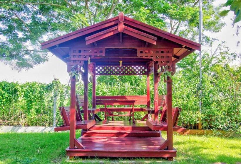 Thaiasia Goldensea Resort