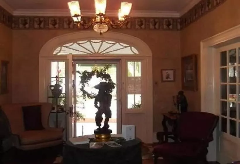 ベッドアンドブレックファースト Inn Upon Moon River Plantation