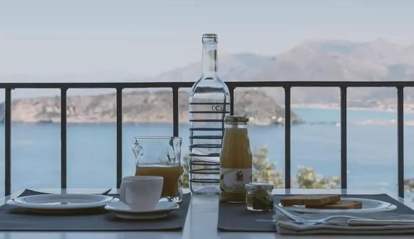 تختخواب و صبحانه Villa Crawford