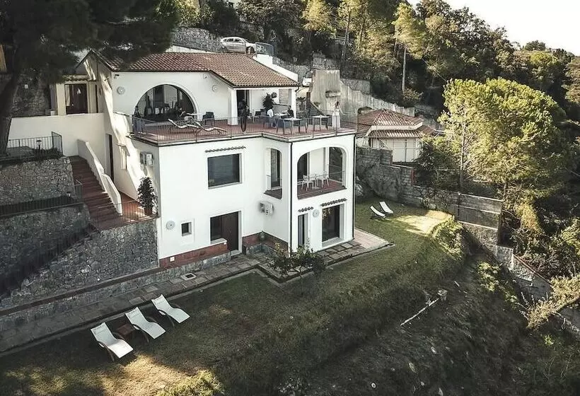 تختخواب و صبحانه Villa Crawford