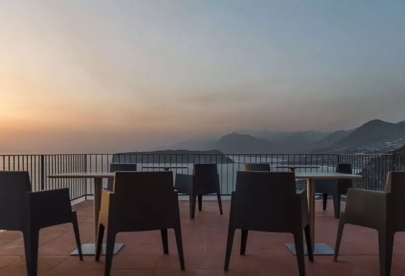 تختخواب و صبحانه Villa Crawford