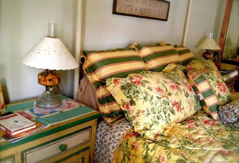 Cold Moon Farm B&b