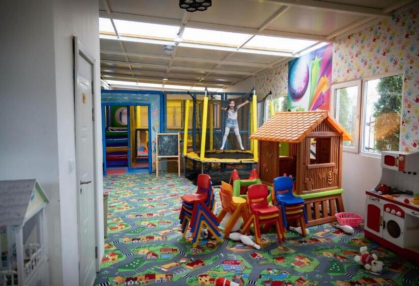 酒店 семеен хотел прованс ахелой