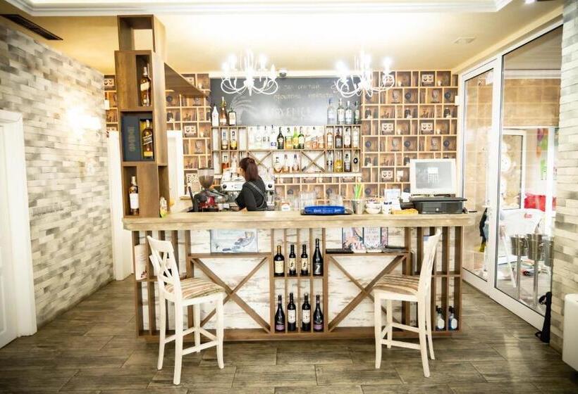 酒店 семеен хотел прованс ахелой