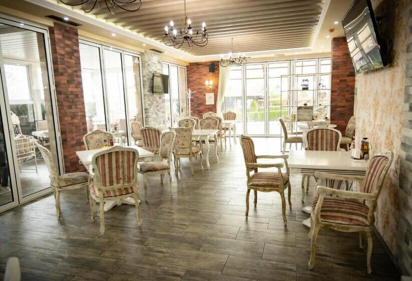 酒店 семеен хотел прованс ахелой