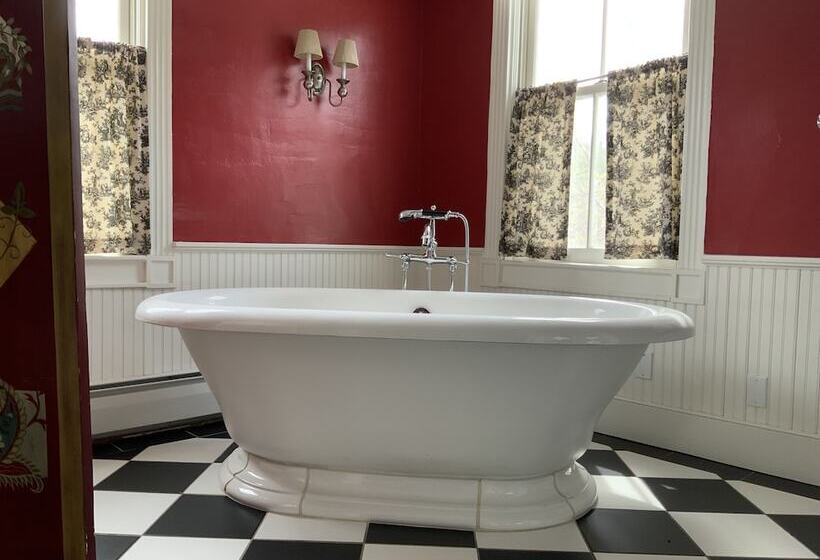 فندق Four Columns Inn