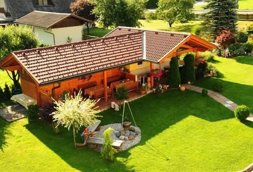 Hotelli Garni Zerza