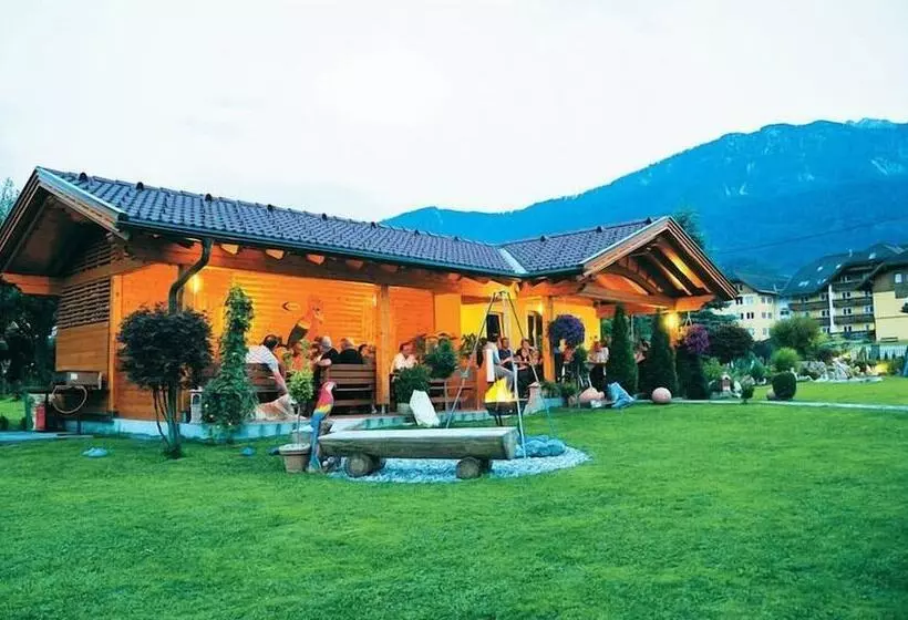 Hotelli Garni Zerza