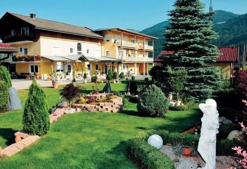 Hotelli Garni Zerza