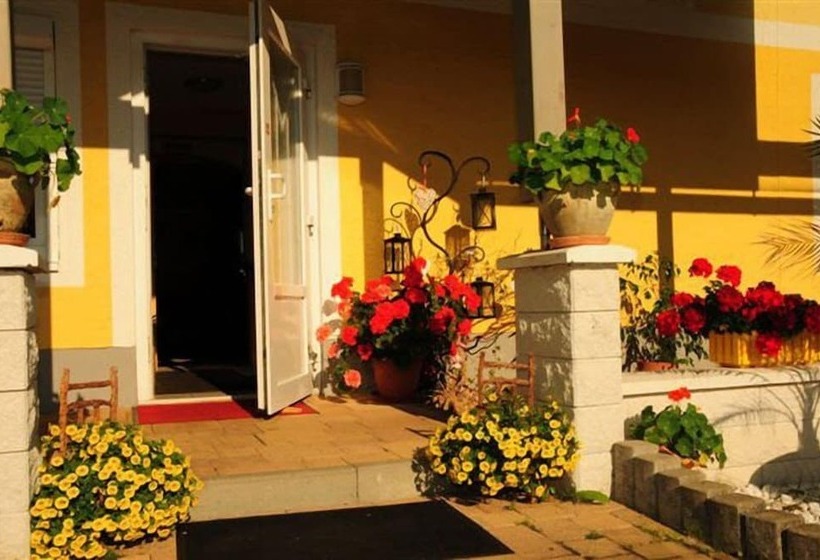 בית מלון כפרי Garni Zerza