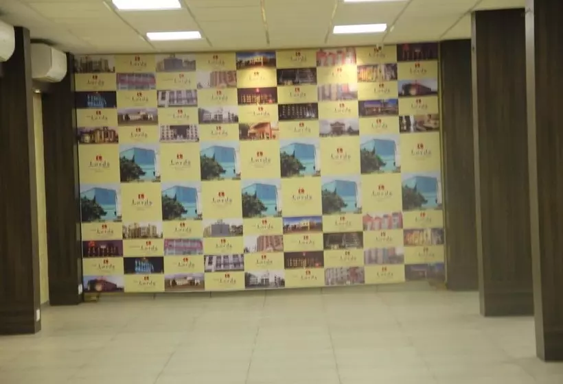 ホテル Lords  Eco Inn Gandhidham