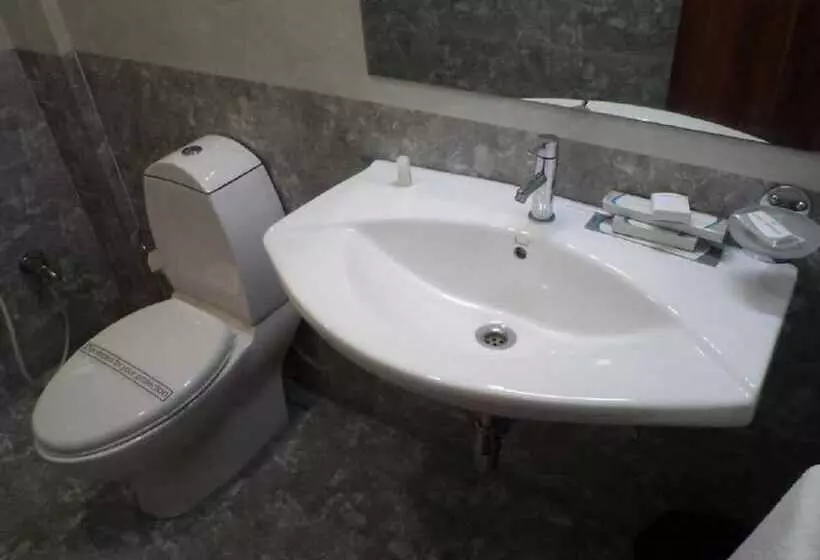 ホテル Lords  Eco Inn Gandhidham