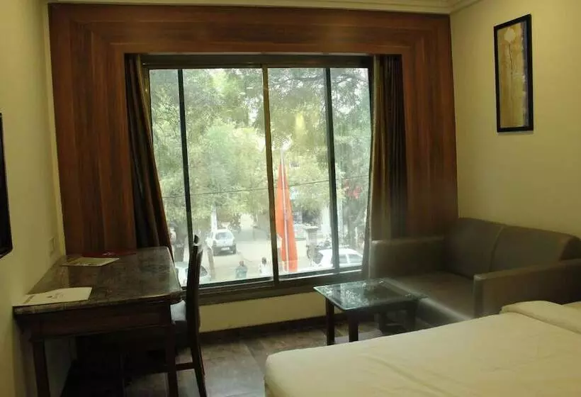ホテル Lords  Eco Inn Gandhidham
