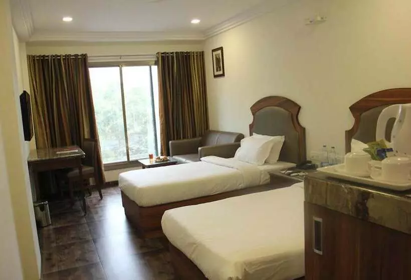 ホテル Lords  Eco Inn Gandhidham