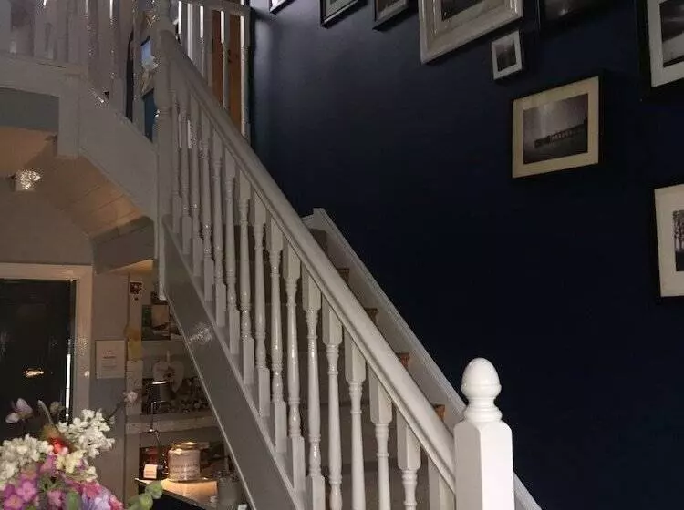 Marnic House B&b