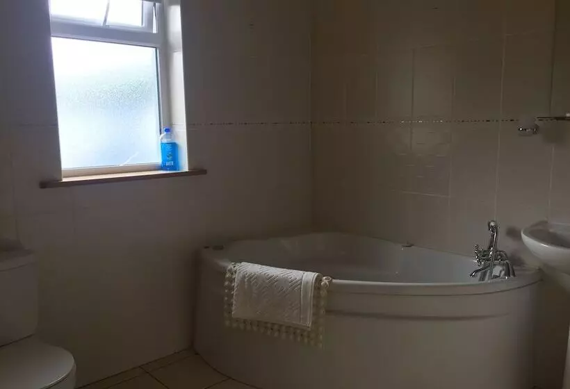 Marnic House B&b
