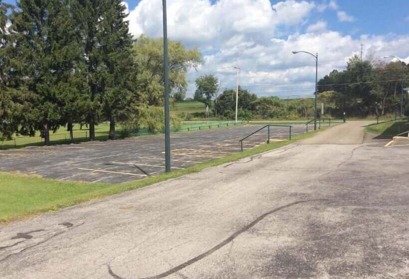 Мотель The Royal Inn