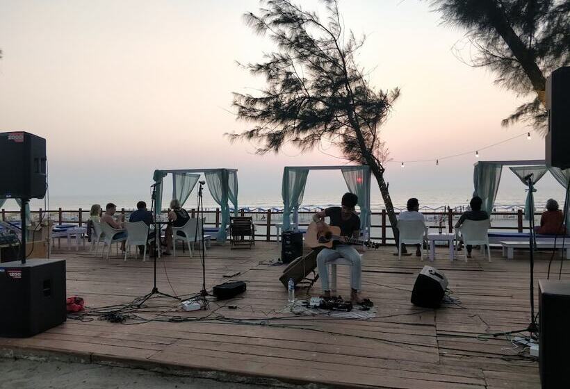 Mandrem Village Resort