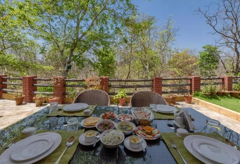 リゾートホテル The Riverwood Forest Retreat Pench