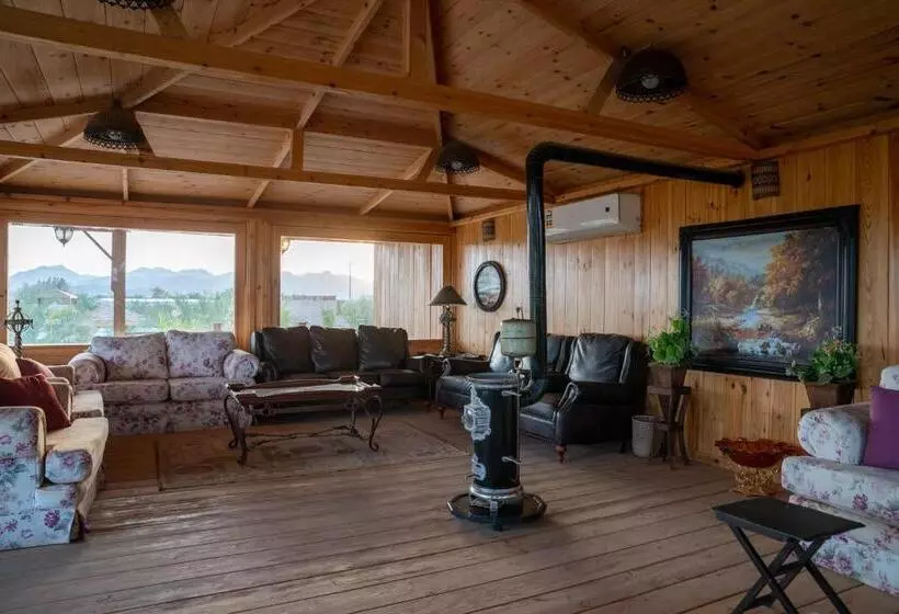 ホテル Al Rehbah Farm Resort   منتجع مزرعة الرحبة