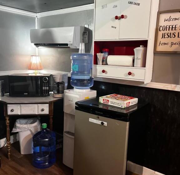 酒店 Born Again Camping An Antiques