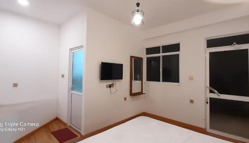 Отель Golden Eco Resort