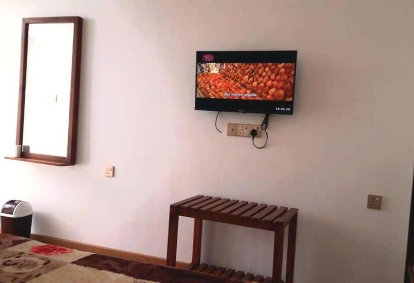 Отель Golden Eco Resort