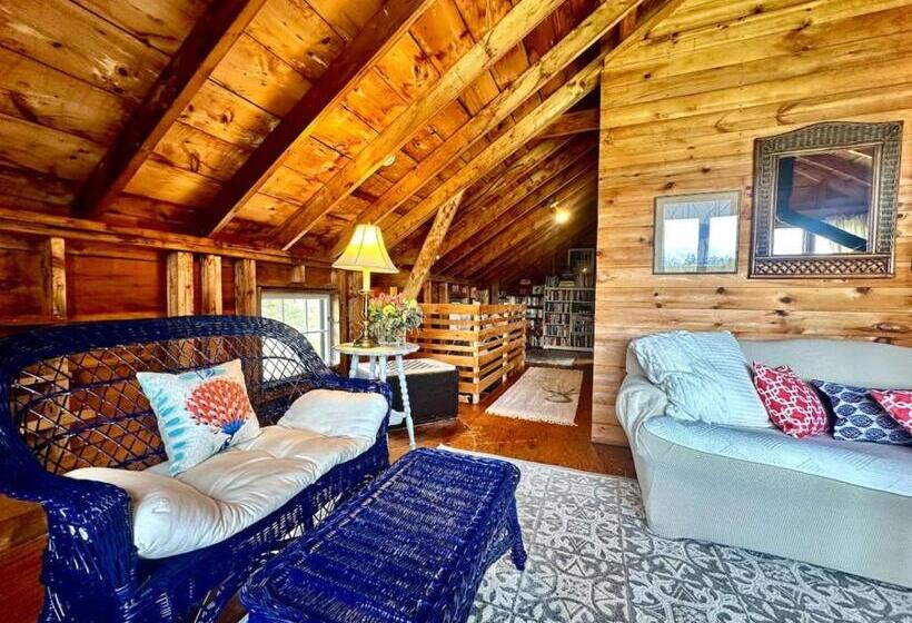 ホテル Tapley Farm Charming Barn At Salt Water Farm