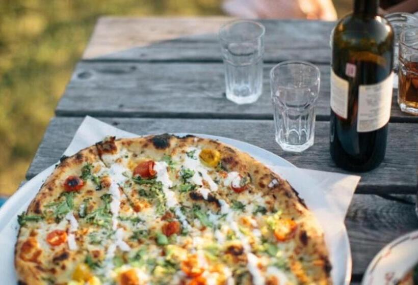 ホテル Tapley Farm Charming Barn At Salt Water Farm