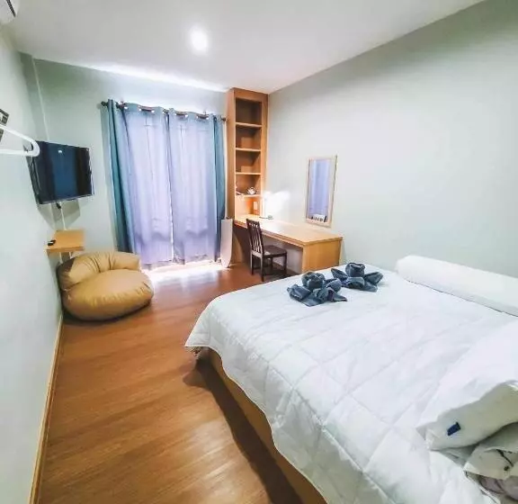 Majatalo Cher Emm Home