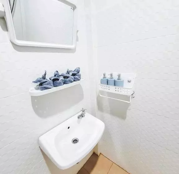 Majatalo Cher Emm Home