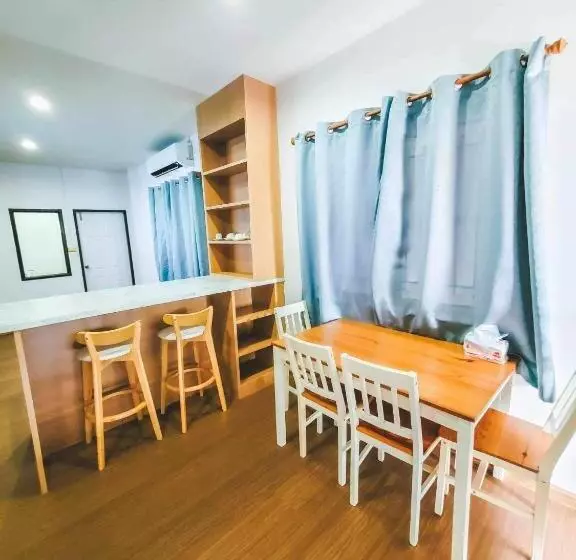 Majatalo Cher Emm Home