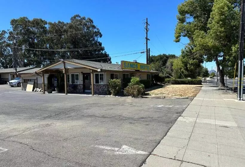 Sands Motel