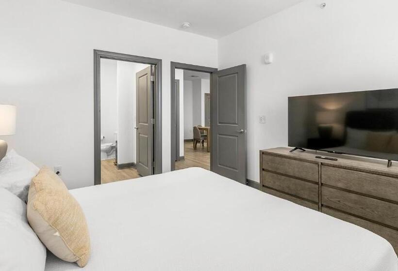 The Leo Apartments By Barsala