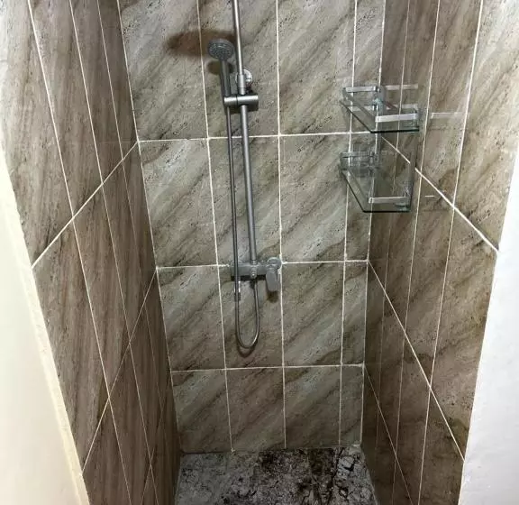 Retkeilymaja Roots Inn