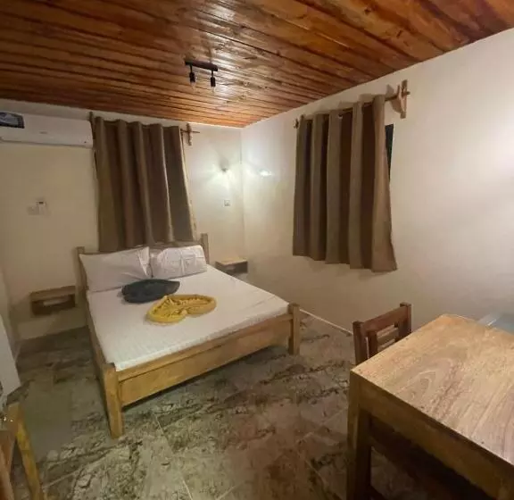 Retkeilymaja Roots Inn