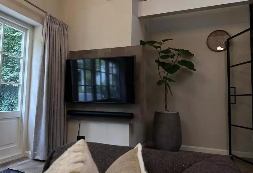 تختخواب و صبحانه Berg En Bos Suite