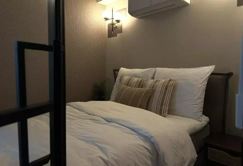 تختخواب و صبحانه Berg En Bos Suite