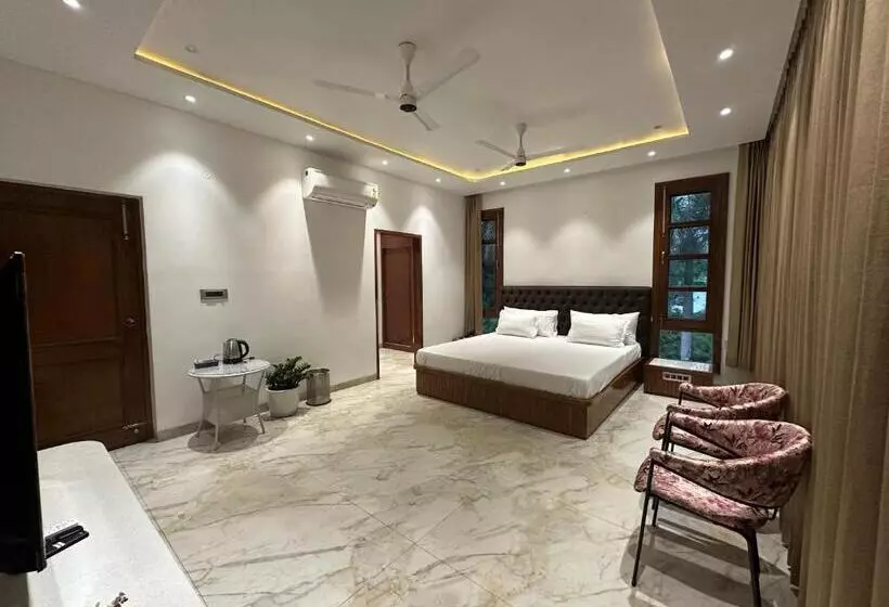 ベッドアンドブレックファースト Bhagya Homestay Royal Room Mohali S Best