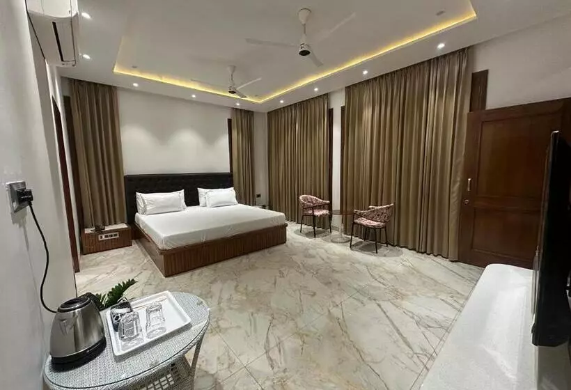 ベッドアンドブレックファースト Bhagya Homestay Royal Room Mohali S Best