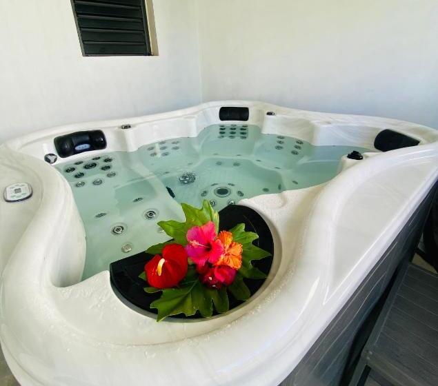 تختخواب و صبحانه Chambre D Hôtes Mahot