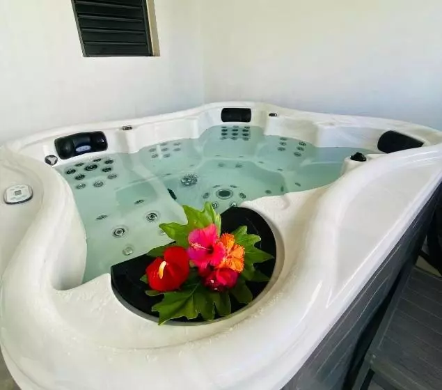 تختخواب و صبحانه Chambre D Hôtes Mahot