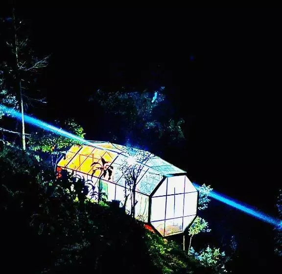 هتل کپسول Salkantay Star Capsule