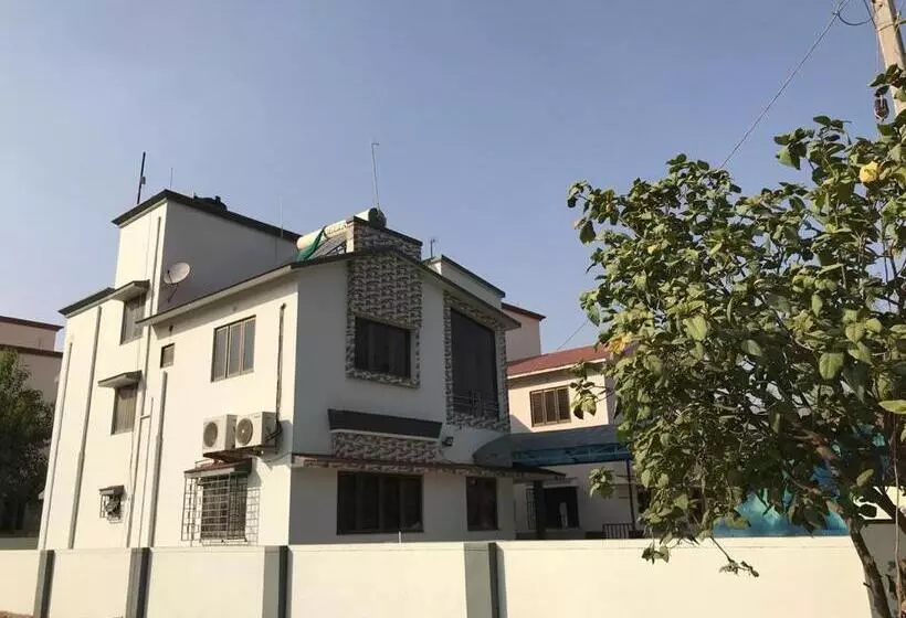 ホテル Shree Radhe Bungalow Bhuj
