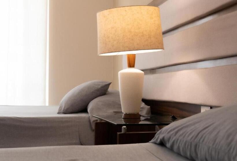 Infinity Suites Habitacion Doble 102