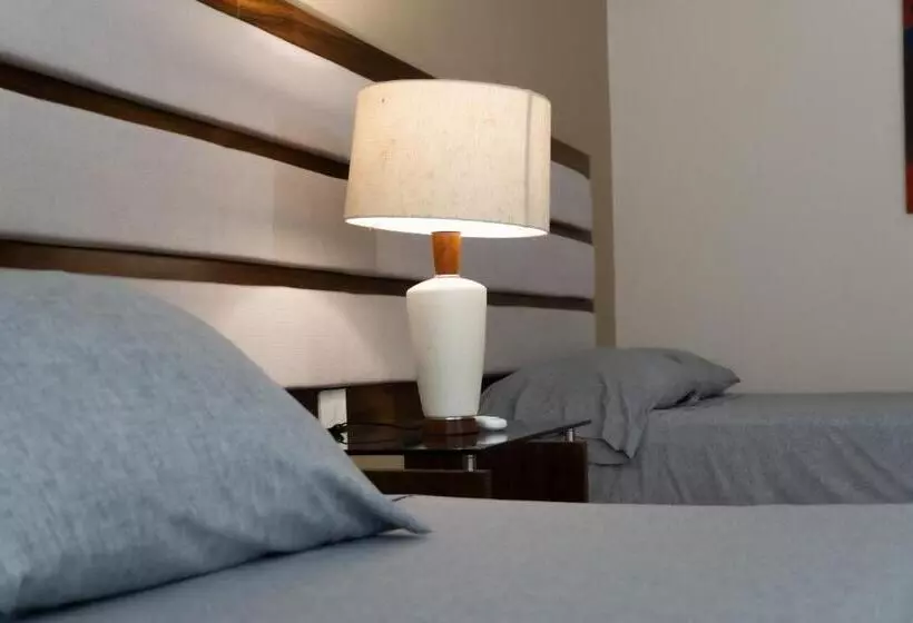 Infinity Suites Habitacion Doble 102