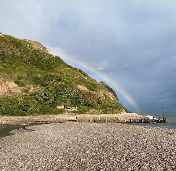 펜션 Beachcroft Cliff View