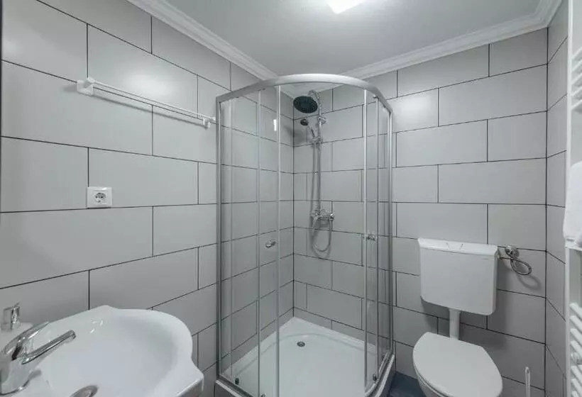 Majatalo Casa Perla Vlădesei