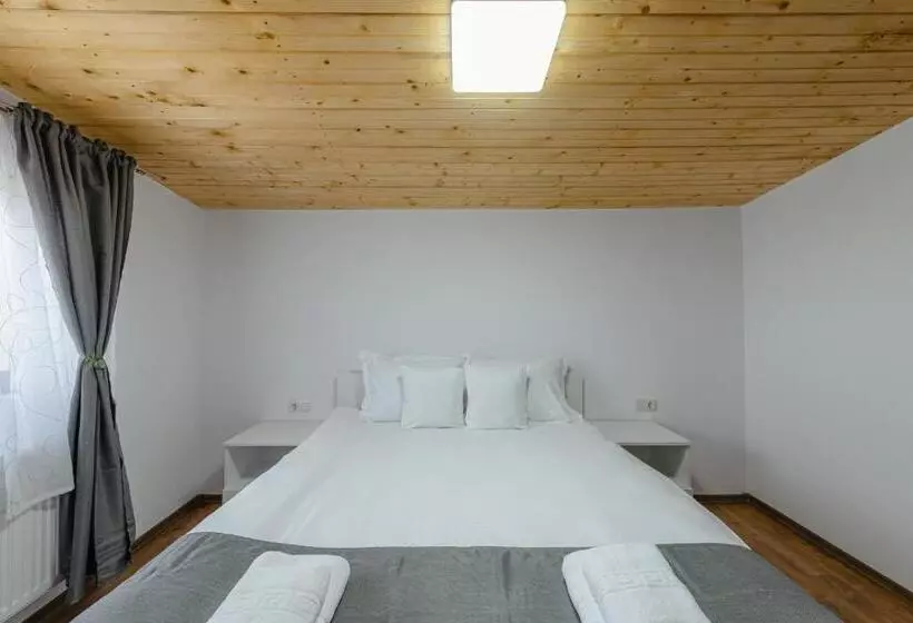 Majatalo Casa Perla Vlădesei