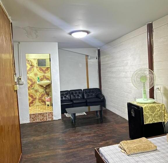 بنسيون Noahs Ark Suites